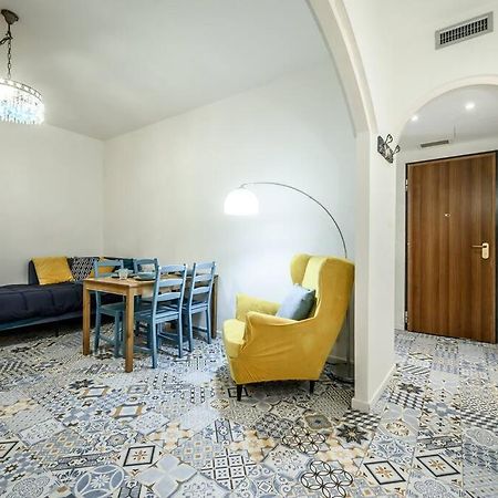 Appartement Le Finestre Sul Borgo 2 à Parme Extérieur photo