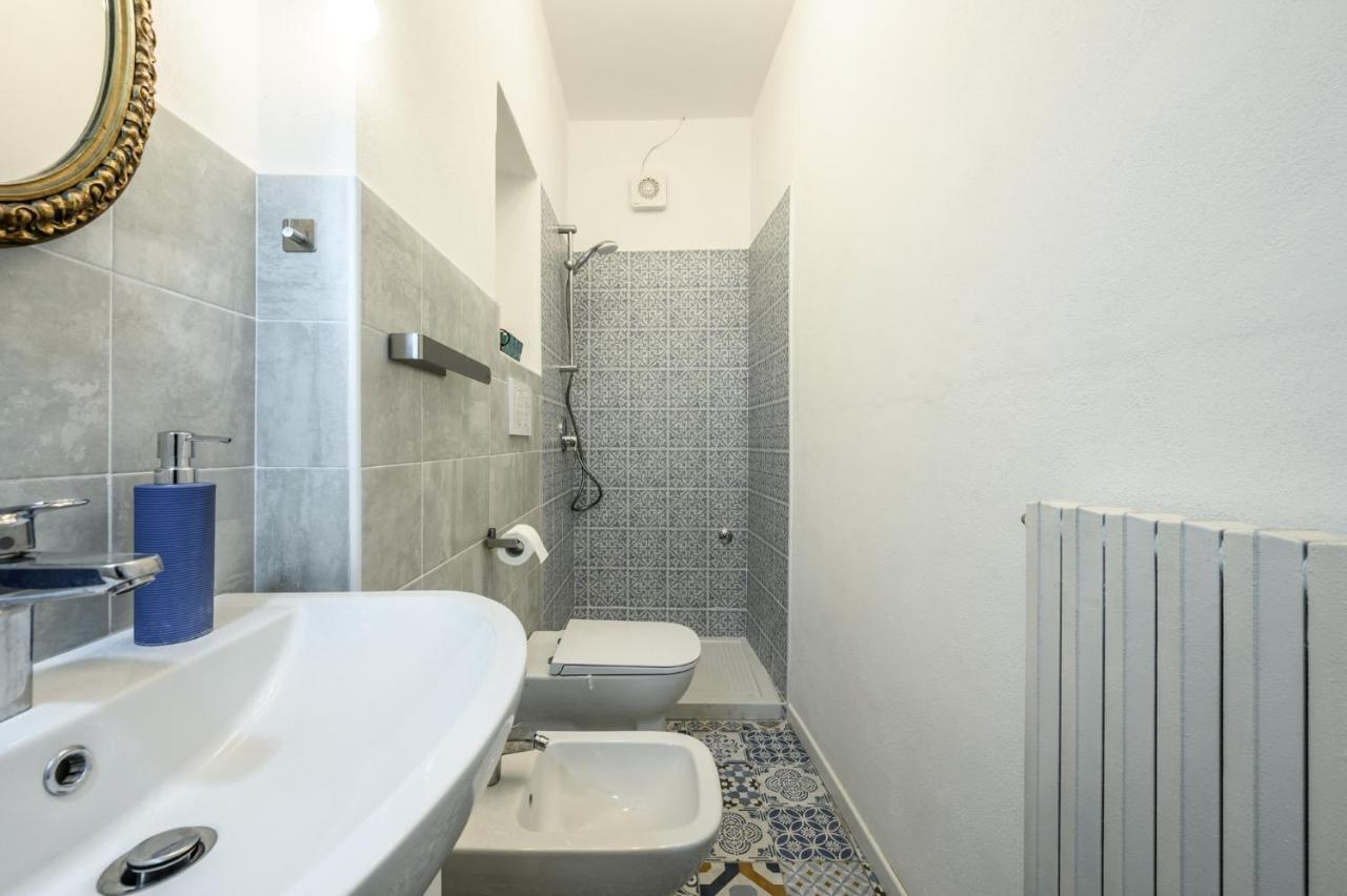 Appartement Le Finestre Sul Borgo 2 à Parme Extérieur photo