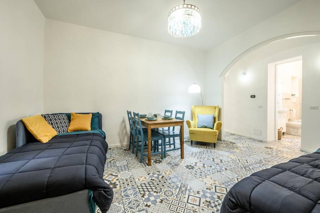 Appartement Le Finestre Sul Borgo 2 à Parme Extérieur photo