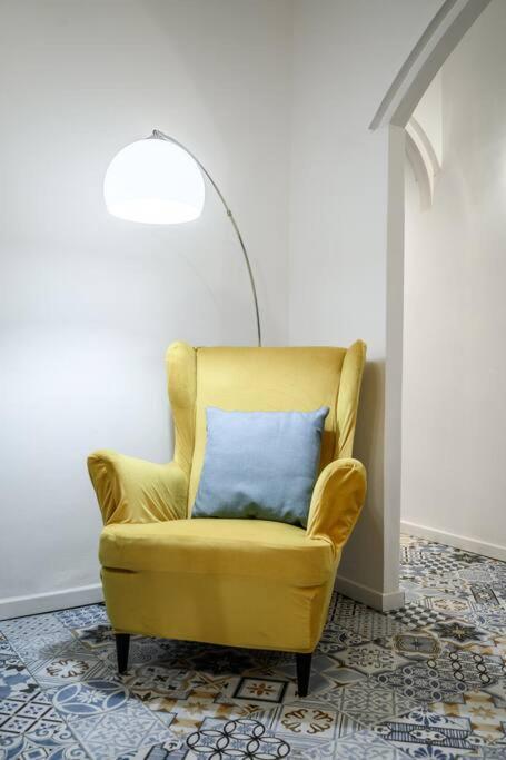 Appartement Le Finestre Sul Borgo 2 à Parme Extérieur photo